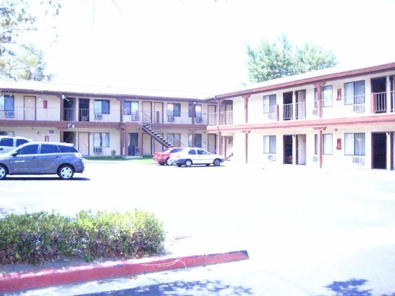 Beyond Stay Hotel Victorville Downtown Экстерьер фото